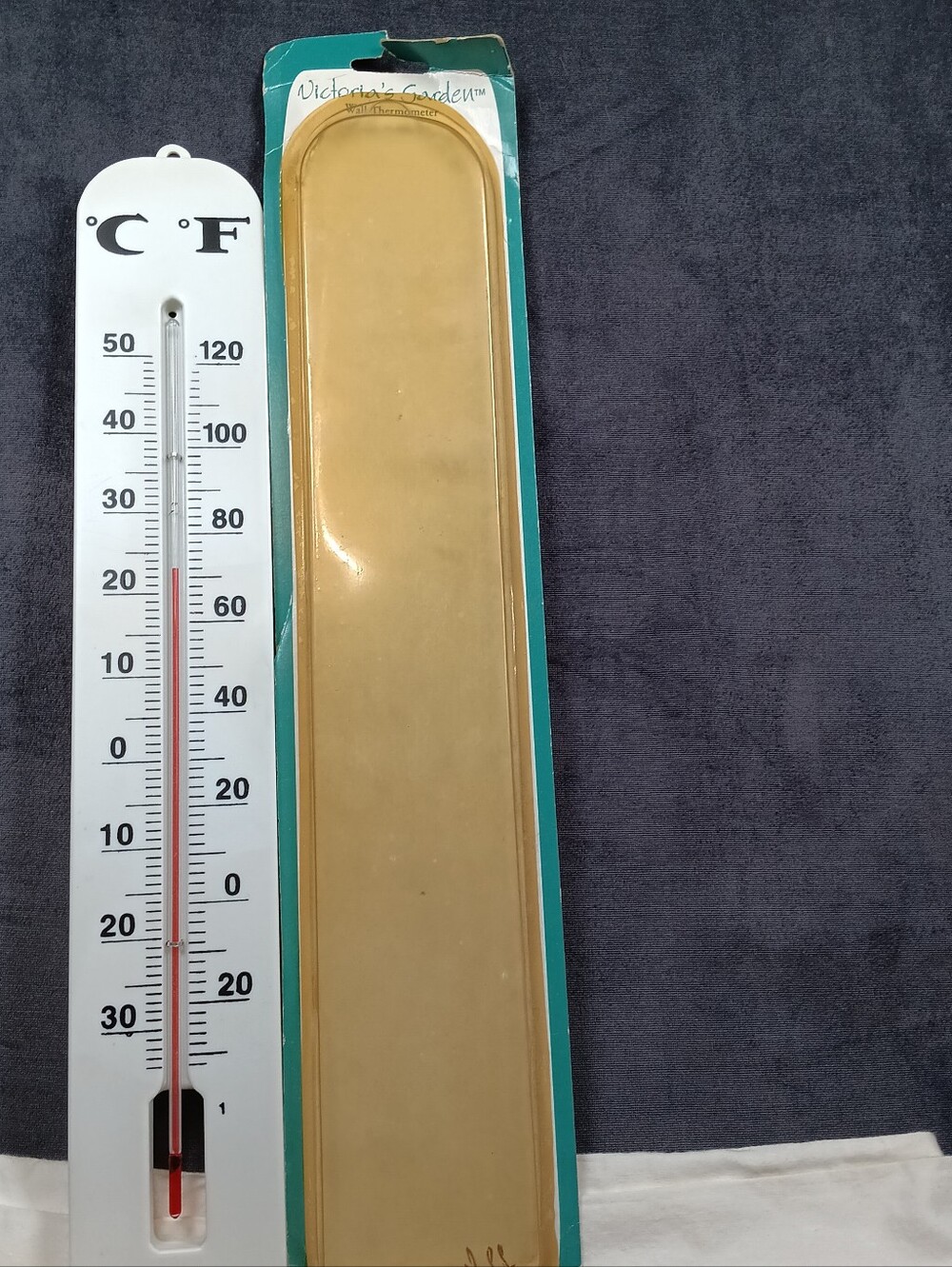 Victoria's Garden Thermometer Easy To Read! - Picture 6 of 6
